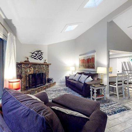 Cozy Mountain Townhome Флагстафф Экстерьер фото
