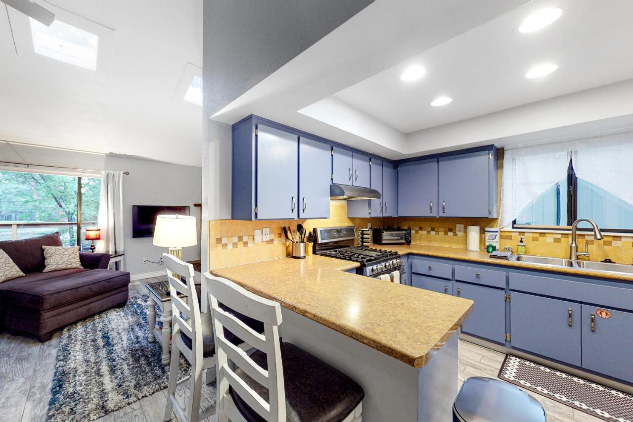 Cozy Mountain Townhome Флагстафф Экстерьер фото
